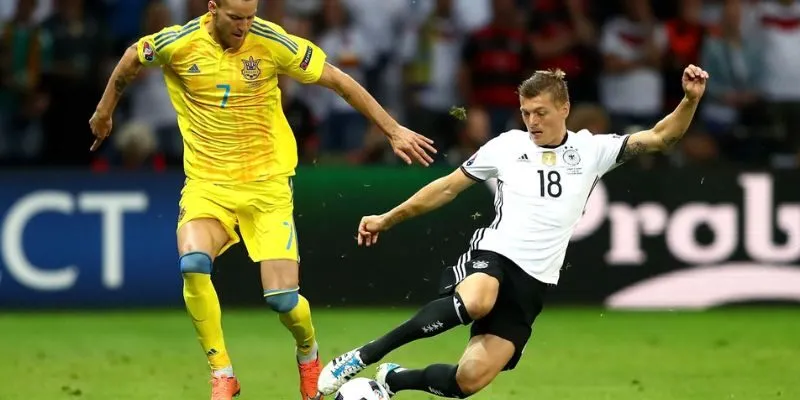 Kinh nghiệm soi kèo bóng đá từ những cao thủ cá cược 